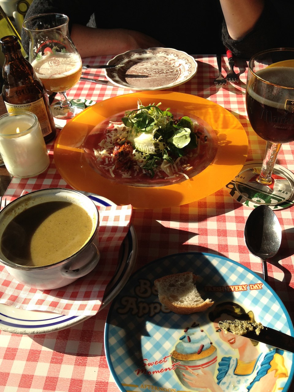 Mismatched plates, glasses and cutlery