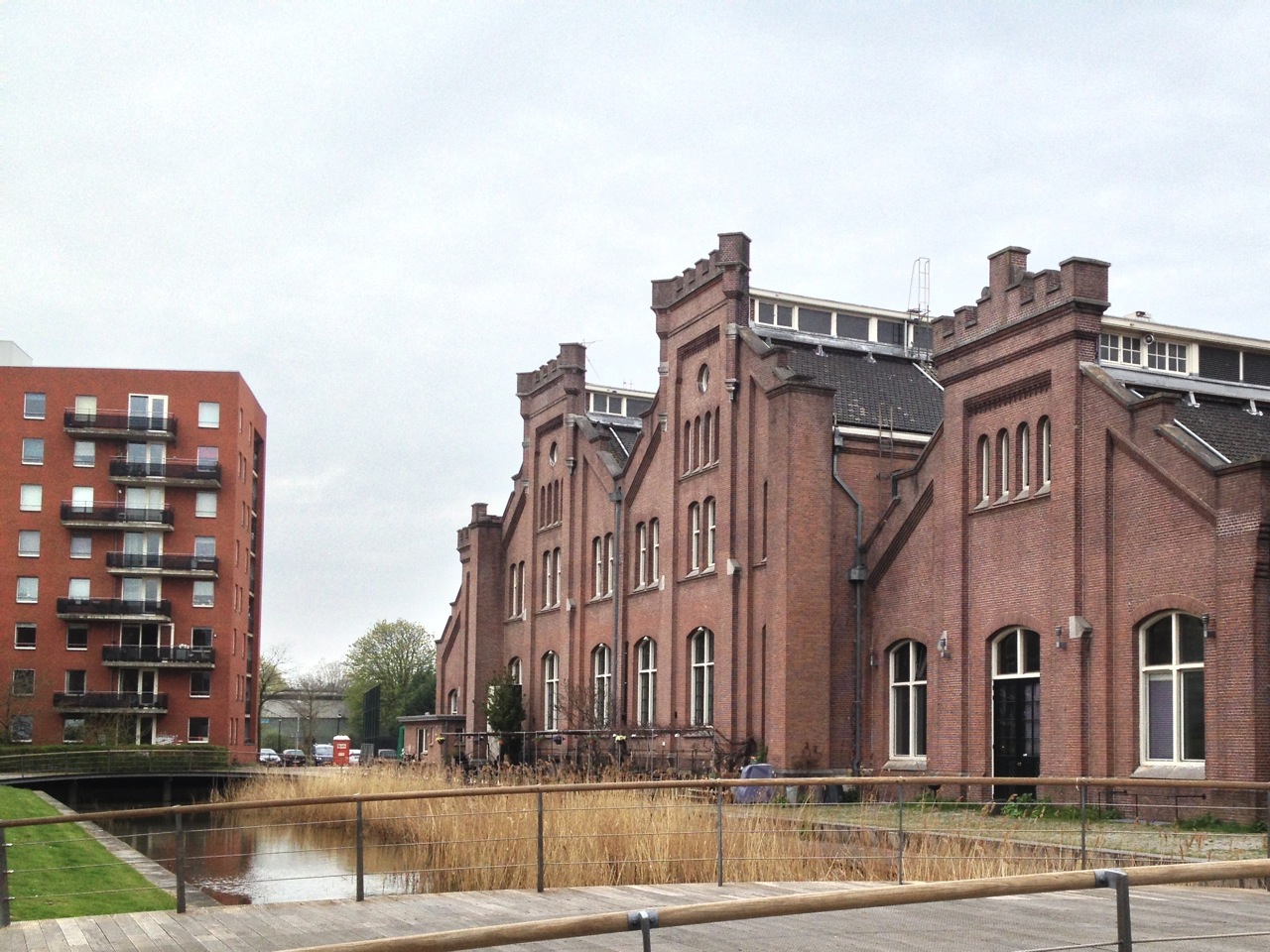 Café-Restaurant Amsterdam is located in the engine room of the old Pumping Station Haarlemmerweg