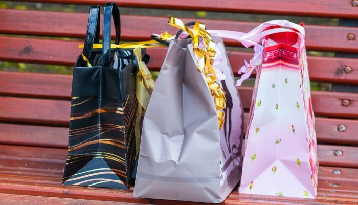 gift buying guide for long term travelers