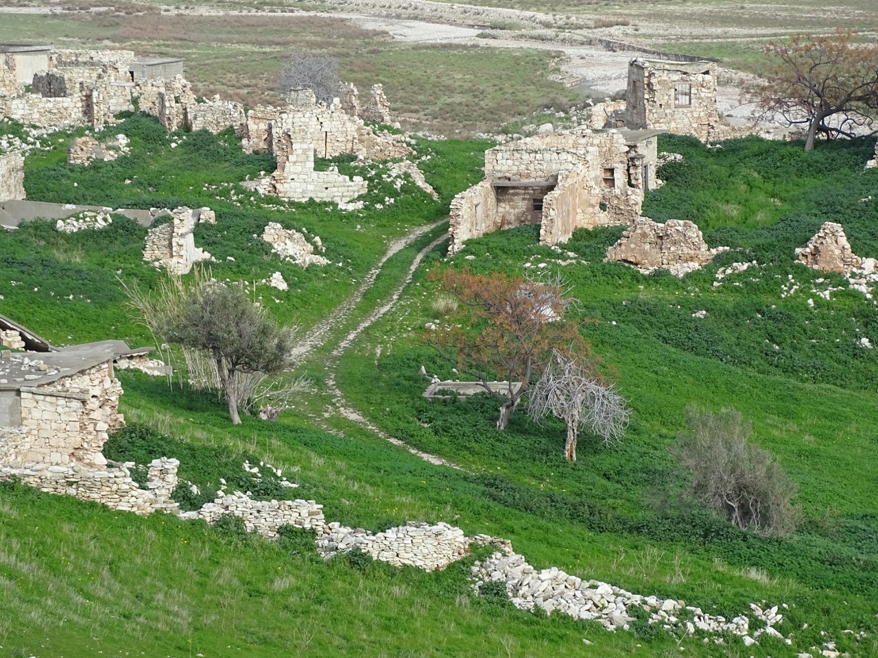 Foinikas abandoned village